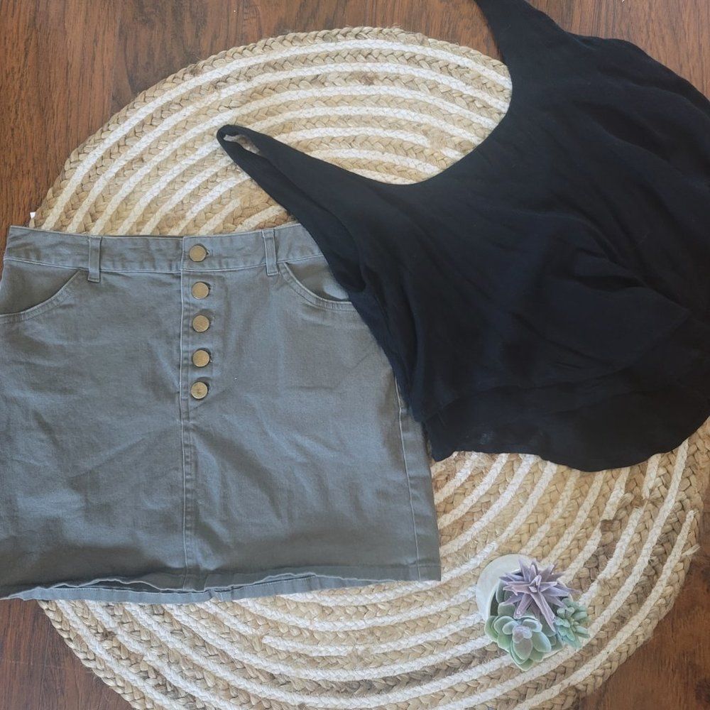 Flowy Crop Top - Picture 4 of 4